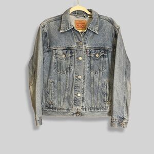 Small Levi's Women's Blue Denim Jacket